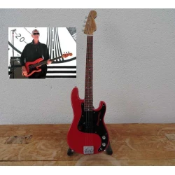 Gitaar Fender Precision bass Red o.a.PINO PALLADINO
