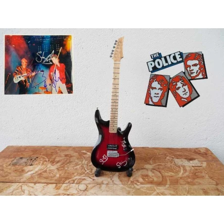 gitaar Fender Stratocaster "The Police signed" Red